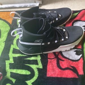 New under armour sneakers 11.5